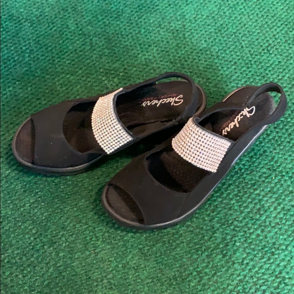 NWOT SKECHERS WEDGES